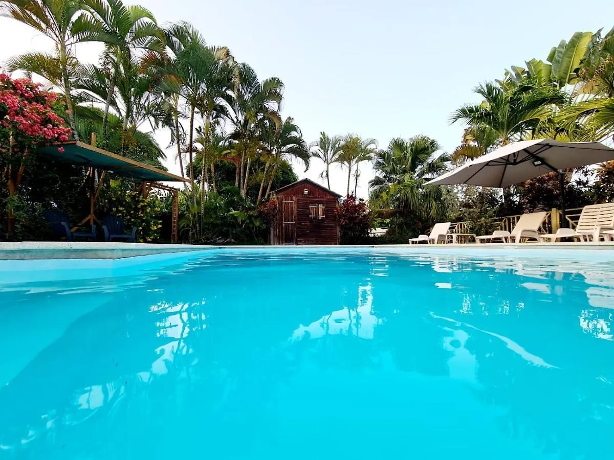 Ti Kaz An Fanmi Villa Le Gosier  Vakantiehuis Le Gosier (Grande-Terre)