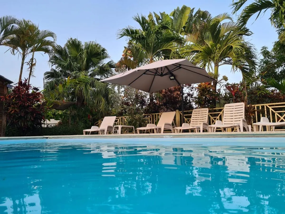 Vakantiehuis Ti Kaz An Fanmi Villa Le Gosier  Guadeloupe
